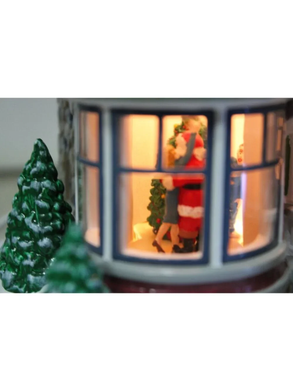 Dept 56 Snow Village - 1224 Kissing Claus Lane Gift Set